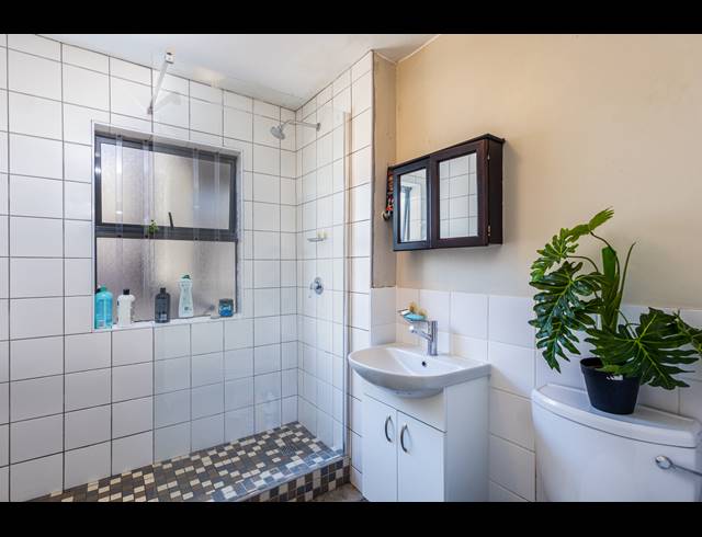 2 BEDROOM APARTMENT FOR SALE IN TYGER WATERFRONT